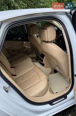 Седан Audi A6 2012 в 