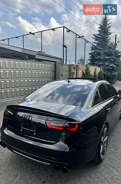 Седан Audi A6 2013 в 