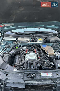 Универсал Audi A6 1998 в 
