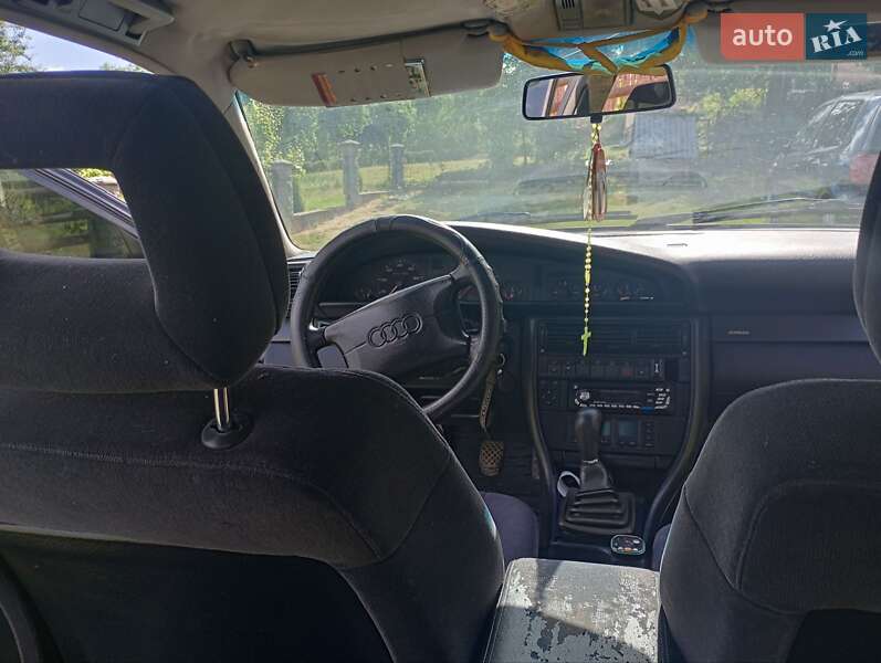 Седан Audi A6 1995 в Самборе