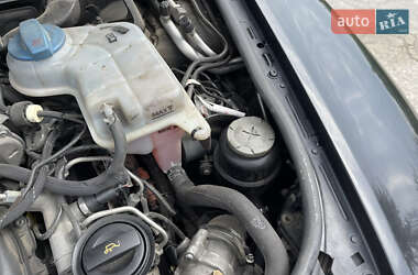 Седан Audi A6 2004 в 