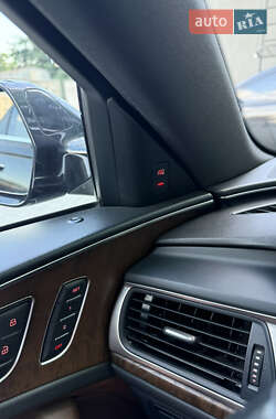 Седан Audi A6 2015 в 