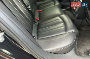 Седан Audi A6 2012 в 