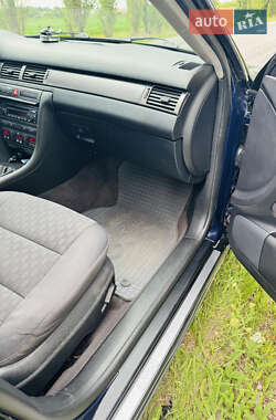 Седан Audi A6 2002 в 