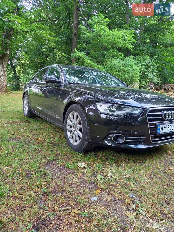 Седан Audi A6 2012 в Дубні