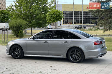 Седан Audi A6 2015 в 