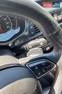 Седан Audi A6 2018 в 