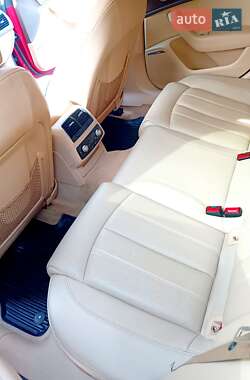 Седан Audi A6 2014 в 
