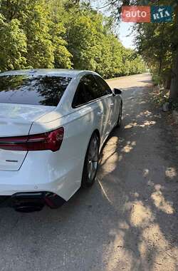 Седан Audi A6 2022 в 