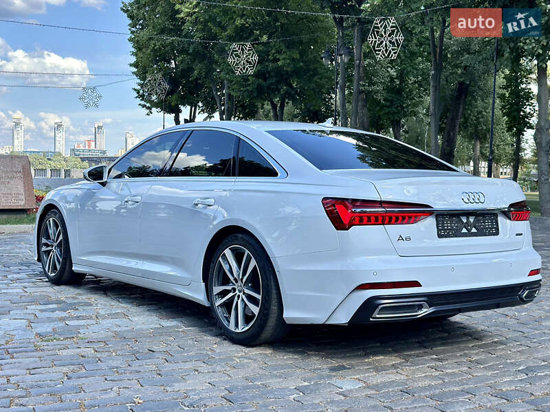 Седан Audi A6 2019 в 