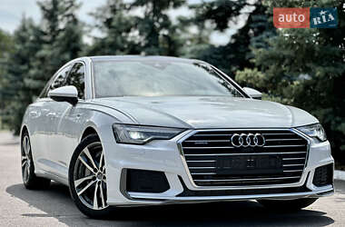 Седан Audi A6 2019 в 