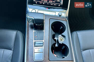 Седан Audi A6 2019 в 