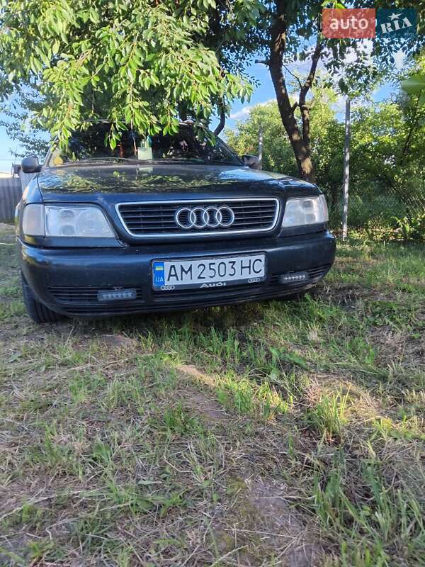 Универсал Audi A6 1995 в 