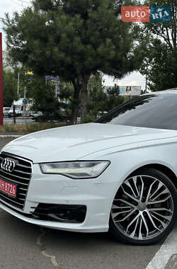 Седан Audi A6 2015 в 
