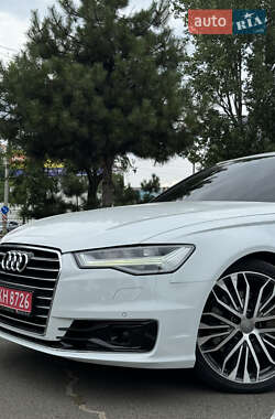 Седан Audi A6 2015 в 
