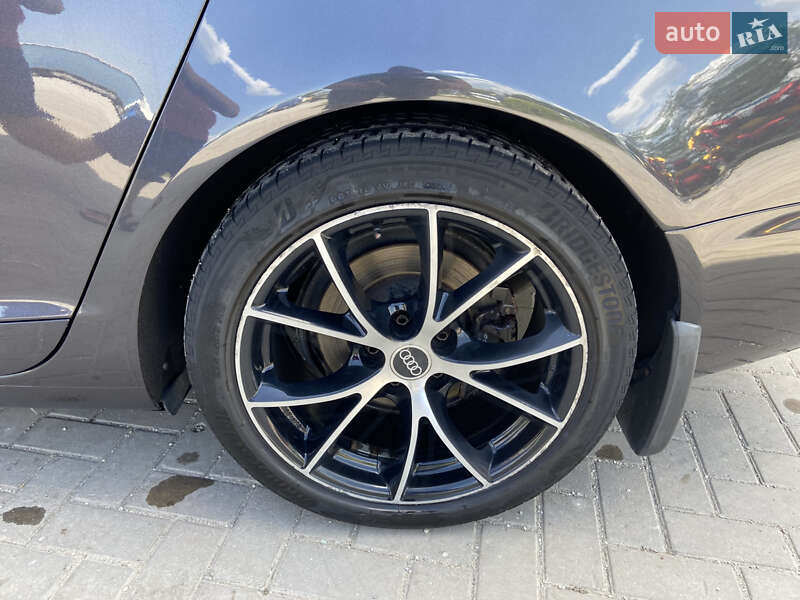 Седан Audi A6 2004 в Дунаевцах