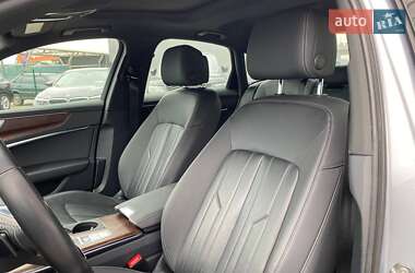 Седан Audi A6 2018 в 