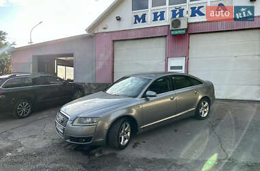 Седан Audi A6 2004 в 