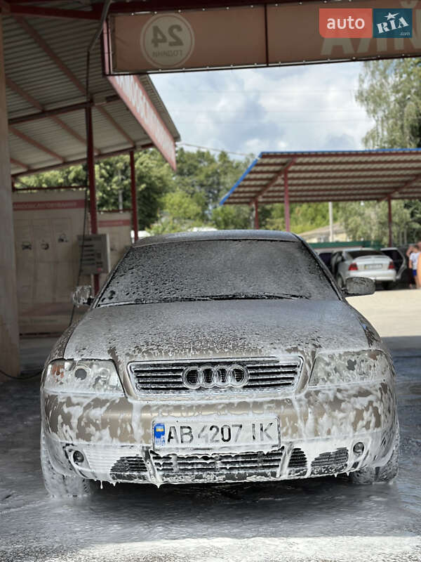 Седан Audi A6 1998 в Тростянці