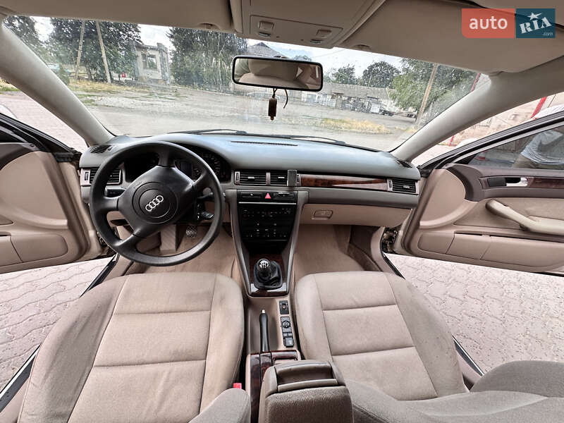 Седан Audi A6 1998 в Тростянці
