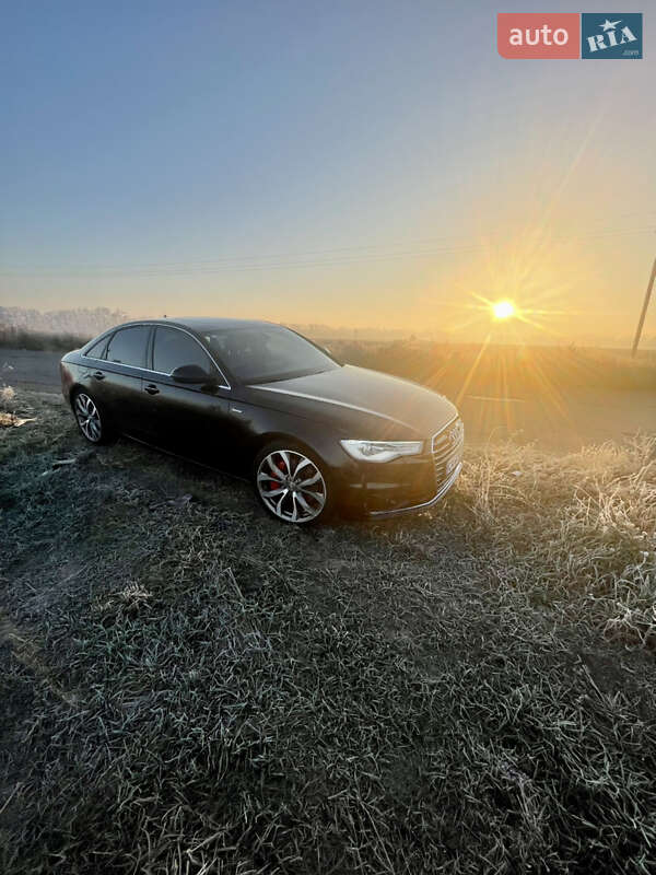 Седан Audi A6 2013 в 
