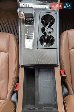 Седан Audi A6 2019 в 