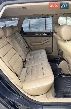 Универсал Audi A6 2004 в 