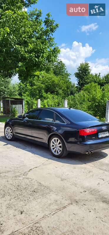 Седан Audi A6 2014 в 