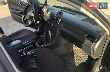 Седан Audi A6 2002 в 