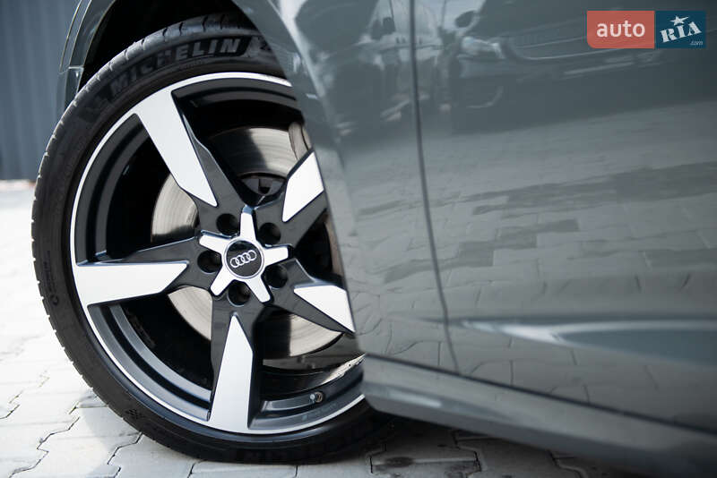 Седан Audi A6 2018 в Мукачево