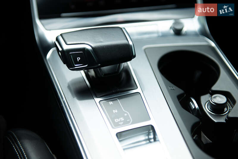 Седан Audi A6 2018 в Мукачево