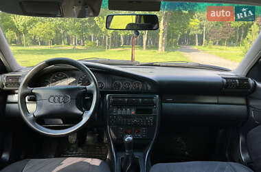 Седан Audi A6 1996 в 