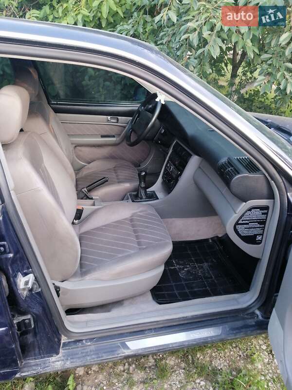 Седан Audi A6 1995 в Каменец-Подольском