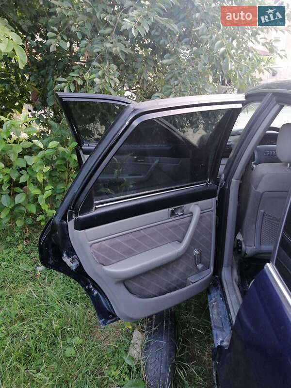 Седан Audi A6 1995 в Каменец-Подольском