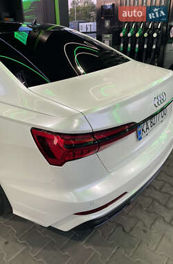 Седан Audi A6 2018 в 