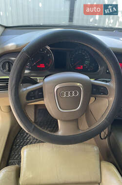 Седан Audi A6 2004 в 
