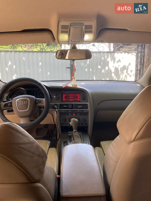 Седан Audi A6 2004 в Борщеве