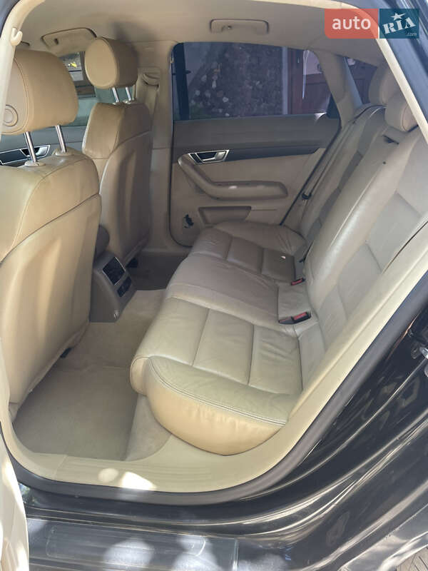 Седан Audi A6 2004 в Борщеве