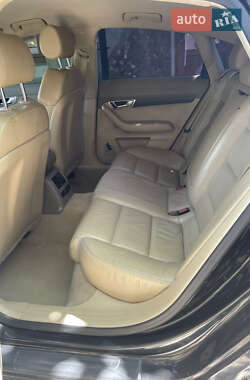 Седан Audi A6 2004 в 