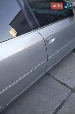 Универсал Audi A6 2004 в 