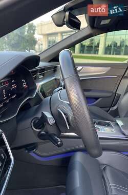 Седан Audi A6 2018 в 