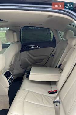Седан Audi A6 2015 в 