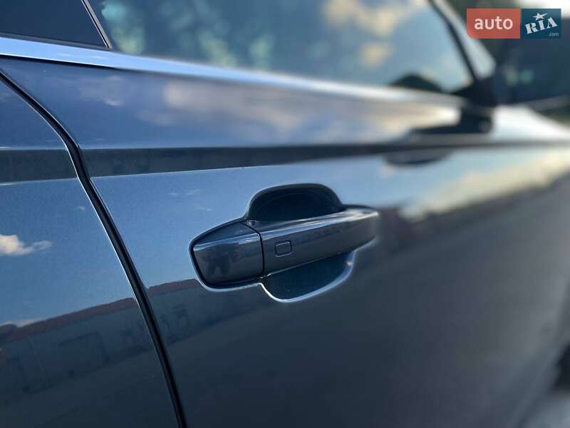 Седан Audi A6 2015 в Киеве