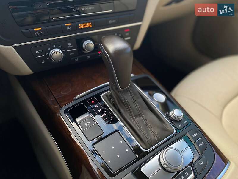 Седан Audi A6 2015 в Киеве