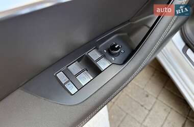 Седан Audi A6 2019 в 