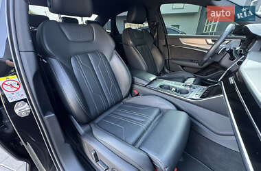 Седан Audi A6 2019 в 