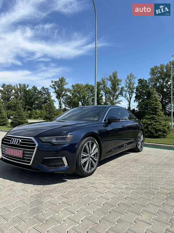 Седан Audi A6 2019 в 