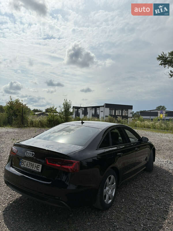 Седан Audi A6 2012 в Самборе