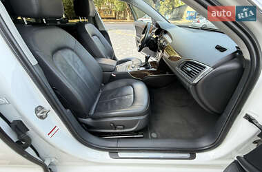 Седан Audi A6 2012 в 