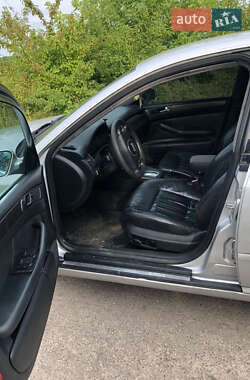 Седан Audi A6 2000 в 